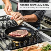 סט מחבתות 20 + 28 ס"מ KitchenAid 